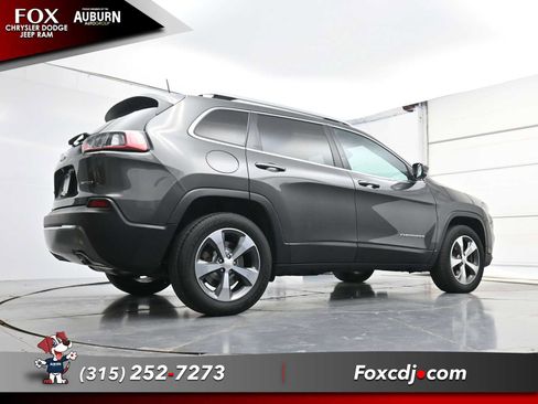 Used 2019 Jeep Cherokee Limited AWD/4WD image 25