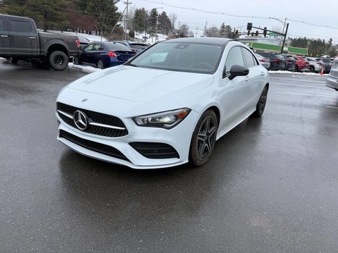 Used 2021 Mercedes-Benz CLA 250 4MATIC image 3