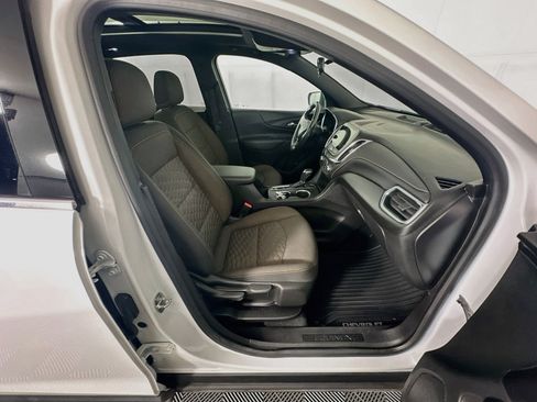 Used 2019 Chevrolet Equinox LT w/ Sun & Navigation Package AWD/4WD image 31