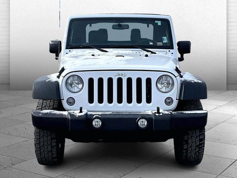 Used 2018 Jeep Wrangler Sport image 2