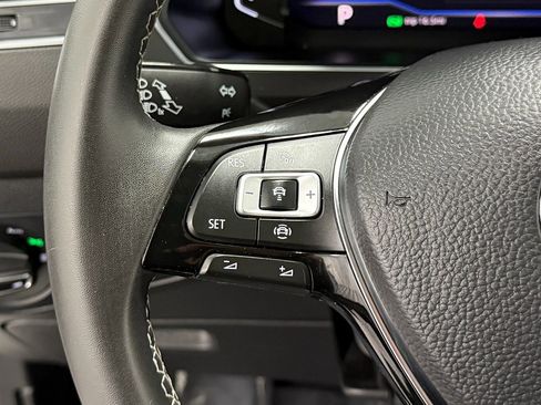 Used 2021 Volkswagen Tiguan SEL w/ 2-Row Tiguan MDO Package image 16