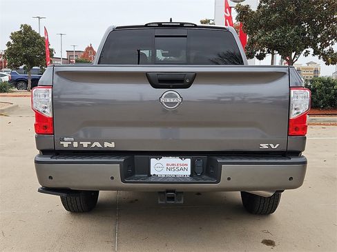 Certified 2024 Nissan Titan SV w/ SV Convenience Package image 3