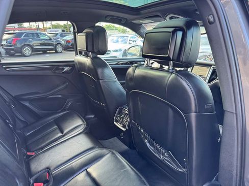 Used 2016 Porsche Macan S AWD/4WD image 40