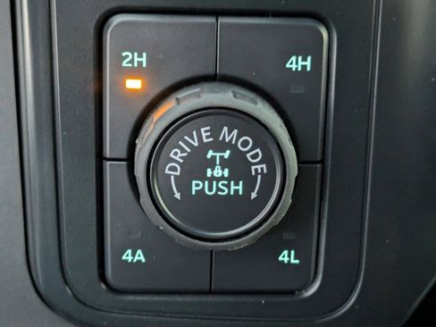 New 2025 Ford F150 Lariat w/ Equipment Group 502A High image 33