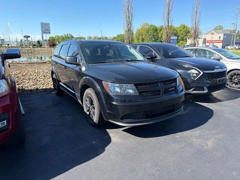 Used 2020 Dodge Journey SE w/ SE Popular Equipment Group FWD image 3