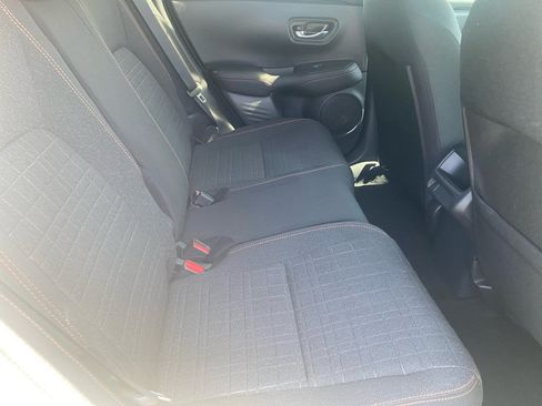 Certified 2025 Honda HR-V Sport image 33