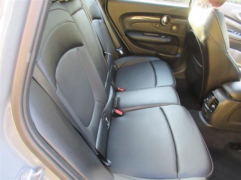 Used 2017 MINI Cooper Clubman S image 38