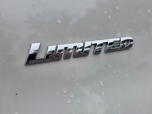 Used 2023 Toyota 4Runner Limited AWD/4WD image 15