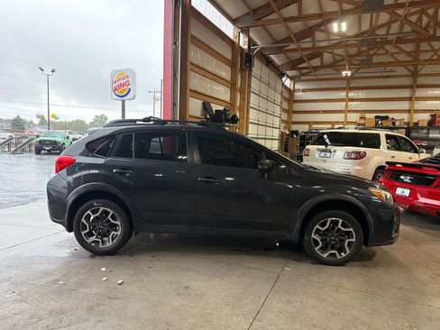 Used 2016 Subaru Crosstrek 2.0i Limited AWD/4WD image 7