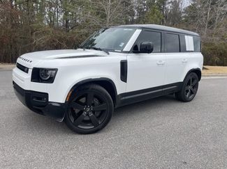 Used 2025 Land Rover Defender 110 X-Dynamic SE video 1