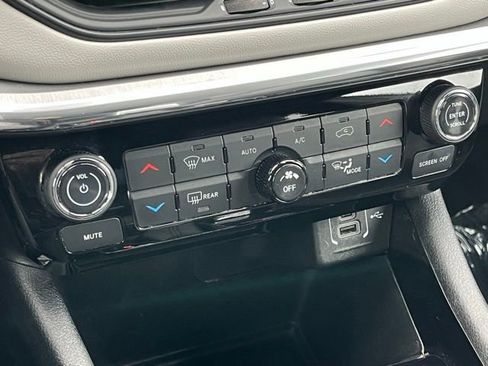Used 2024 Jeep Compass Limited AWD/4WD image 18