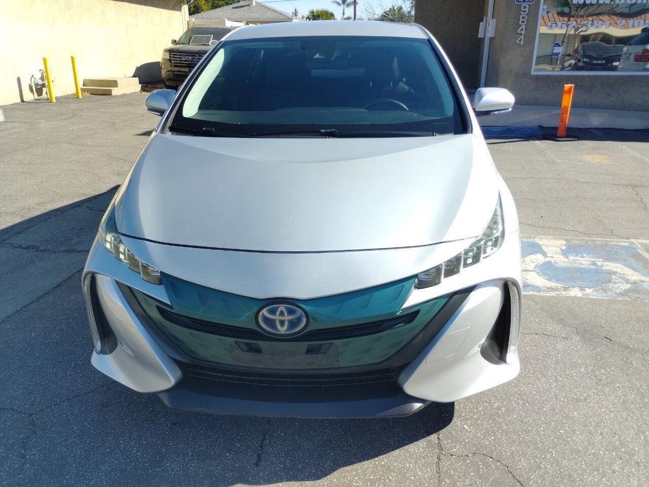 Used 2017 Toyota Prius Prime Premium FWD image 5