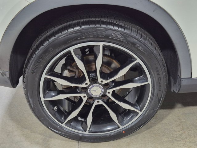 Certified 2017 Mercedes-Benz GLA 250 image 24
