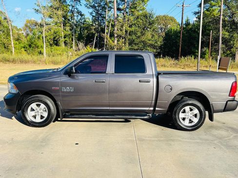 Used 2017 RAM 1500 Express image 7