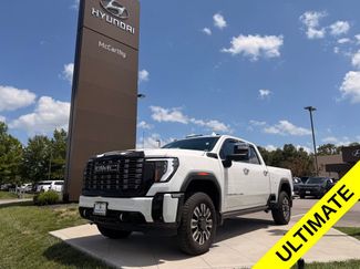 Used 2025 GMC Sierra 3500 Denali Ultimate w/ Snow Plow Prep/Camper Package AWD/4WD video 1