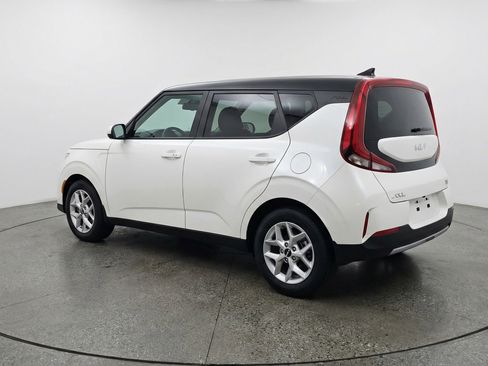 Used 2025 Kia Soul LX w/ LX Technology Package FWD image 6