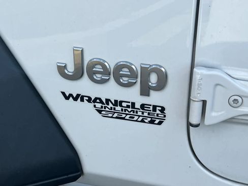Used 2018 Jeep Wrangler Unlimited Sport AWD/4WD image 20