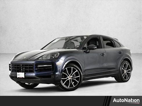 Used 2025 Porsche Cayenne Coupe image 1