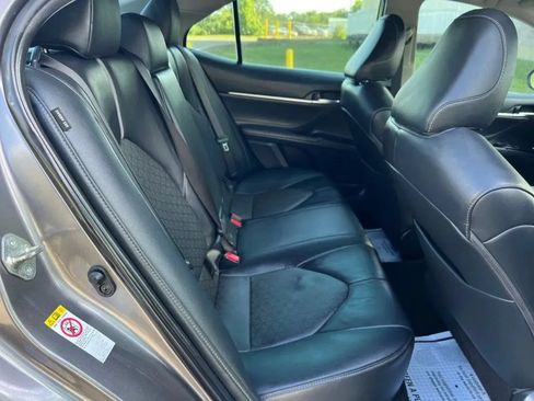 Used 2018 Toyota Camry XSE FWD image 18