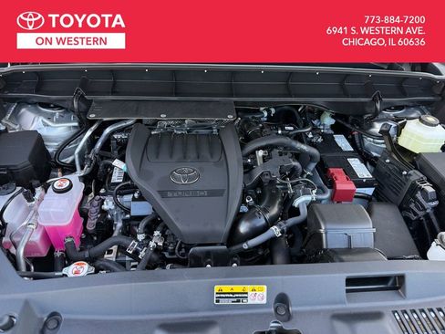 New 2025 Toyota Highlander Limited image 38