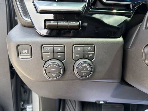 Used 2026 Chevrolet Silverado 1500 LTZ AWD/4WD image 21