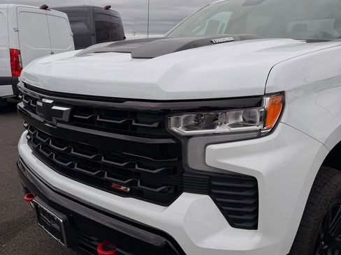 Used 2025 Chevrolet Silverado 1500 LT Trail Boss w/ Protection Package AWD/4WD image 10