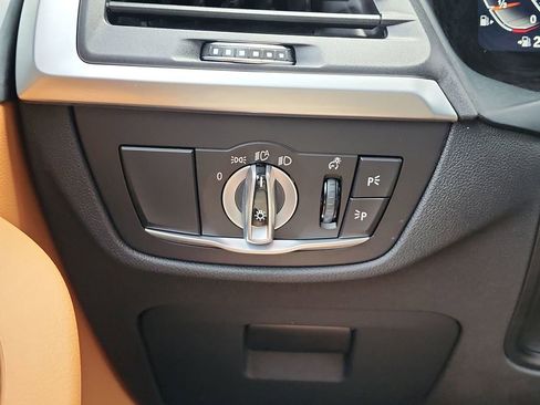 Used 2022 BMW X3 sDrive30i w/ M Sport Package 2 RWD image 23