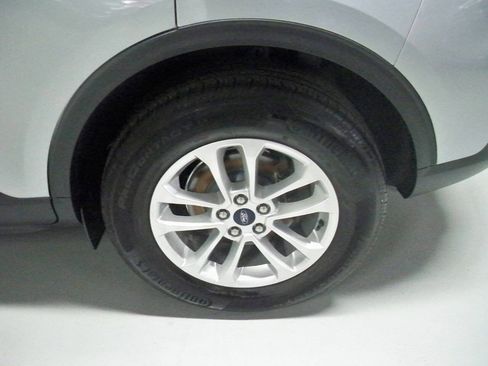 Used 2022 Ford Escape SE image 9