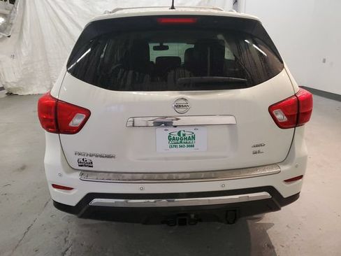 Used 2016 Nissan Pathfinder SL w/ SL Tech Package AWD/4WD image 5