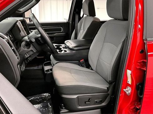 Used 2024 RAM 2500 Big Horn w/ Bed Utility Group image 19