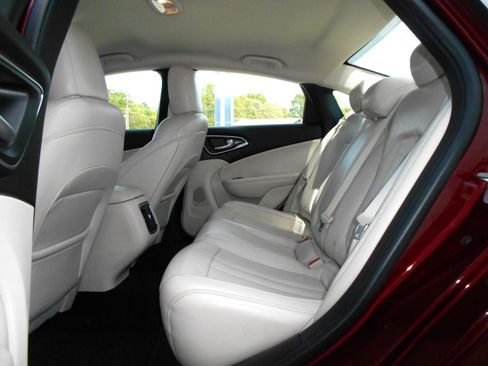 Used 2015 Chrysler 200 C w/ Navigation & Sound Group I FWD image 7