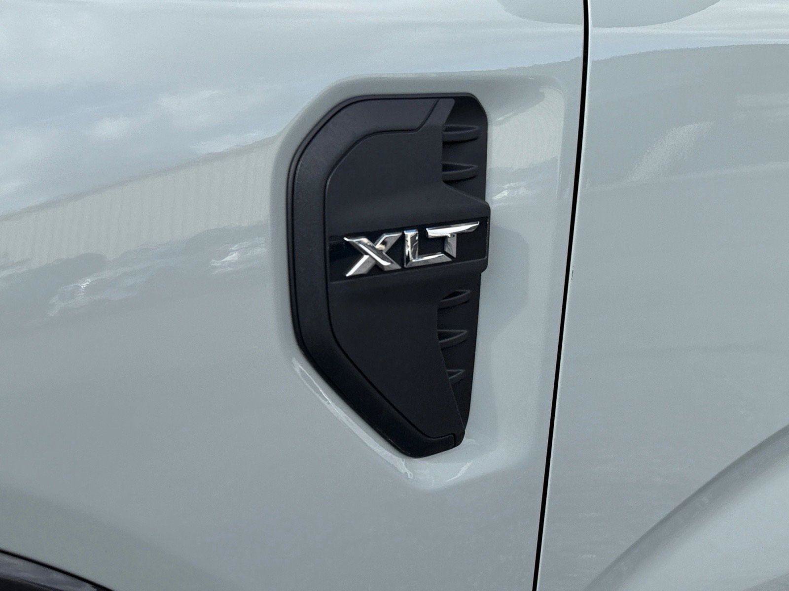 Used 2024 Ford Ranger XLT w/ Equipment Group 301A High AWD/4WD image 9