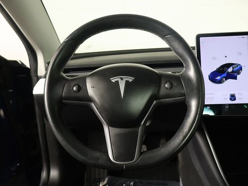 Used 2018 Tesla Model 3 Long Range image 33