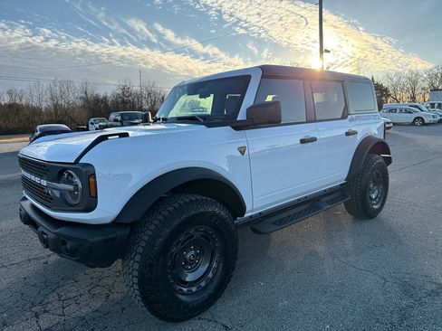 New 2025 Ford Bronco Badlands w/ Sasquatch Package AWD/4WD image 18