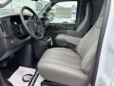 New 2025 Chevrolet Express 3500 w/ Driver Convenience Package RWD image 9