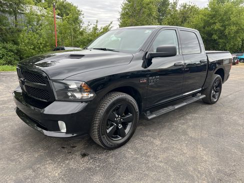 Used 2023 RAM 1500 Express w/ Wheel & Sound Group AWD/4WD image 1