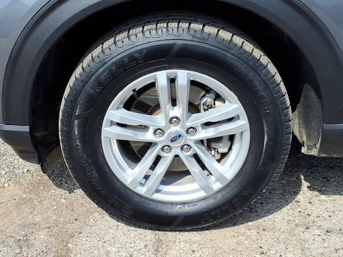 Used 2023 Ford Explorer XLT w/ Equipment Group 202A AWD/4WD image 9