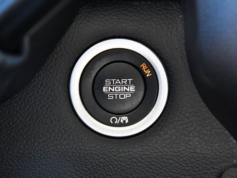 Used 2025 RAM 2500 Big Horn AWD/4WD image 31