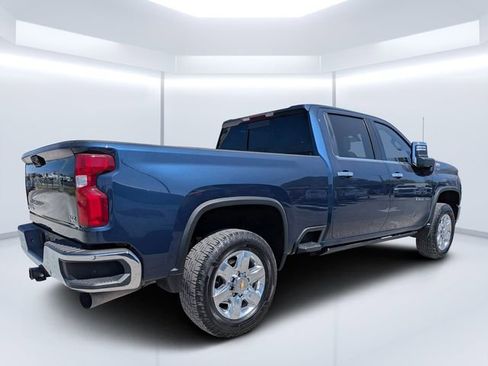 Used 2021 Chevrolet Silverado 2500 LTZ image 3