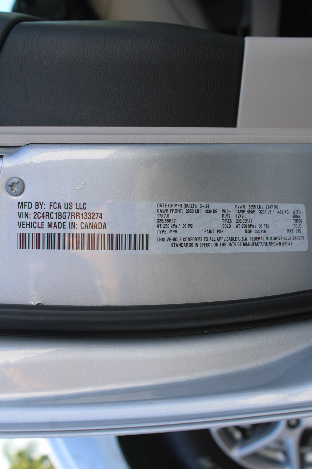 Used 2024 Chrysler Pacifica Touring-L FWD image 29