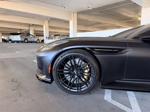Used 2024 Aston Martin DB12 Coupe RWD image 13
