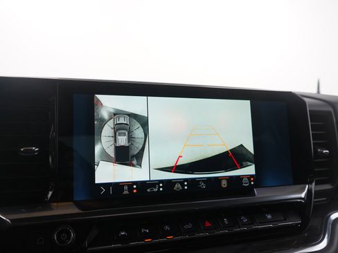 Used 2024 Chevrolet Silverado 1500 LTZ w/ Z71 Off-Road Package image 29