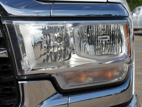 Used 2024 RAM 2500 Big Horn AWD/4WD image 26