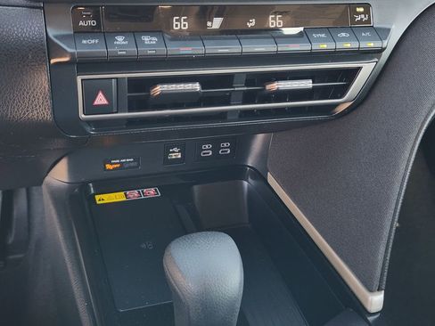 Used 2025 Toyota Camry LE image 22