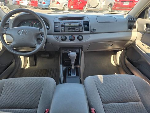 Used 2002 Toyota Camry LE image 22