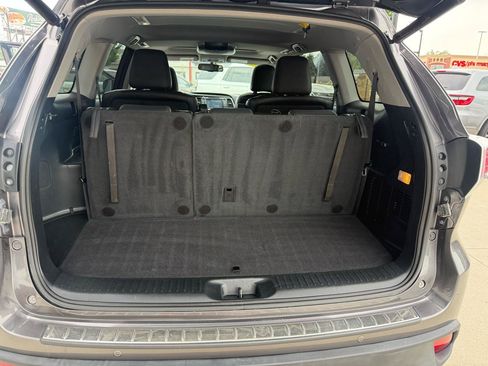 Used 2015 Toyota Highlander Limited AWD/4WD image 21