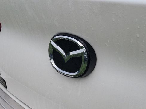Used 2024 MAZDA MAZDA3 s FWD image 19