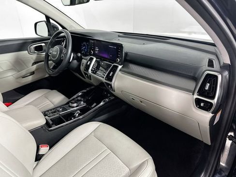Used 2023 Kia Sorento SX Prestige w/ Panoramic Sunroof Package AWD/4WD image 33