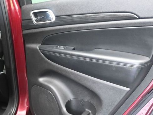 Used 2021 Jeep Grand Cherokee Laredo RWD image 21