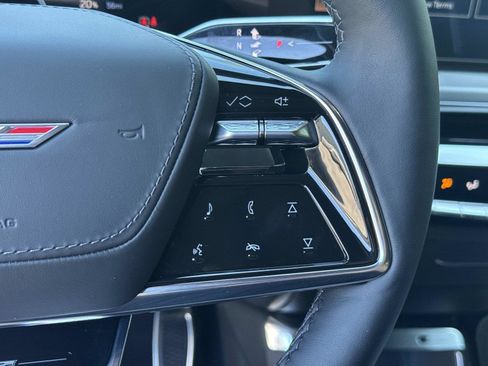 New 2026 Cadillac Lyriq V AWD/4WD image 31
